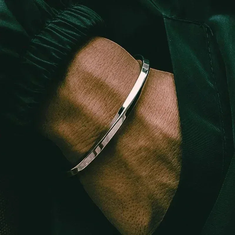 Bélvoir Twisted Stainless Steel Open Bangle — Unisex Fashion Bracelet